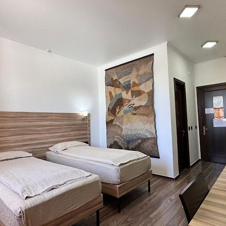 Amir Hotel 卡拉科尔 外观 照片